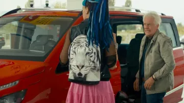 Le sac à dos tigre de Melody (Charlotte Gabris) dans le film À fond!