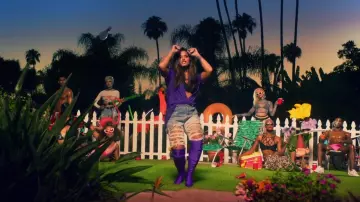 Le short de Demi Lovato dans le clip Sorry not sorry