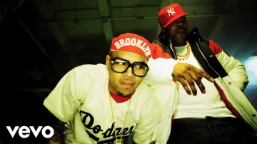 The red cap Brooklyn Chris Brown in her video clip Look at me Now