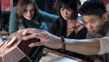 La boîte de Claire Shannon (Joey King) dans le film I Wish - Faites un voeu