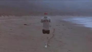 The t-shirt "the Invisible Man" in the Adventures of the Invisible Man