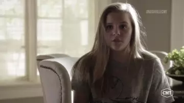 The gray t-shirt printed palm tree by Rag & Bone/JEAN Daphne Conrad (Maisy Stella) Nashville S05E21