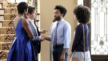 Corbata de Earnest Marks (Donald Glover) en Atlanta S01E09