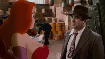 The tie Eddie Valiant (Bob Hoskins), Who wants the skin of Roger Rabbit ?