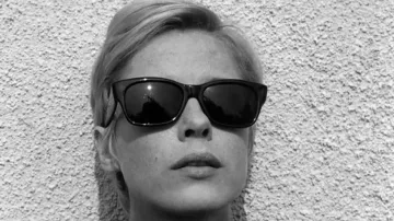 Las gafas de sol de Alma (Bibi Andersson) en Persona
