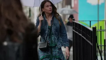 Bolso bandolera de Liza Miller (Sutton Foster) en Younger S04E04