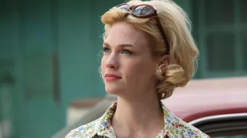 Les boucles d'oreilles de Betty Draper (January Jones) dans Mad Men