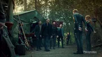 The jean Diesel Jace Wayland (Dominic Sherwood) in Shadowhunters S02E20
