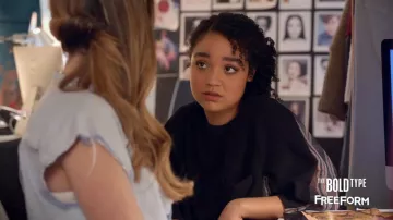 The blouse, without the handle, NILI LOTAN, Sutton Brady (Meghann Fahy) in The Bold Type S01E07