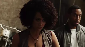 Les colliers de Ramsey (Nathalie Emmanuel) dans Fast and Furious 8