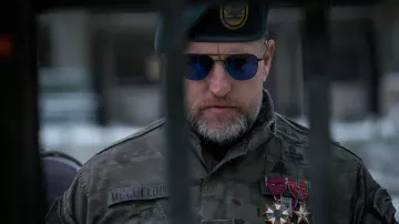 The jacket Camouflage Colonel (Woody Harrelson) in The Planet of the apes : Supremacy