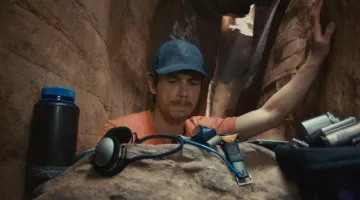 La gourde de Aron Ralston (James Franco) dans 127 heures
