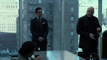 El reloj Cartier de James Wesley (Toby Leonard Moore) en Daredevil S01E01