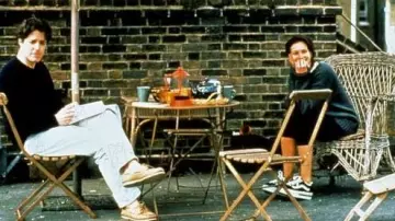 Sneakers on platform Anna Scott (Julia Roberts) fall in love at Notting Hill