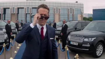 The Land-Rover Range Rover SDV8 Vogue series IV in Hitman & Bodyguard