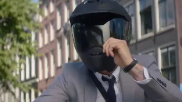 El casco de moto Shoei de Michael Bryce (Ryan Reynolds) en Hitman & Bodyguard