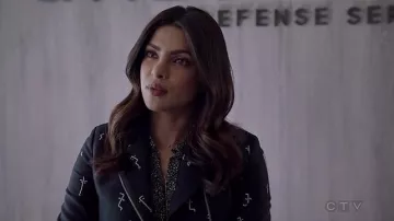 The jacket blue print of Alex Parrish (Priyanka Chopra) in Quantico S02E20