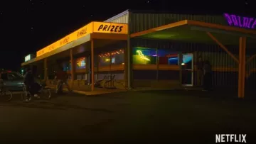 The Dry Cleaner of Douglasville is the setting for The Palace Arcade Game in Stranger Things season 2