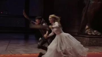 The white dress of Laureline (Cara Delevingne) in Valérian and the city of ten thousand planets