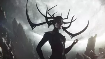 The cuff of Hela (Cate Blanchett) in Thor Ragnarok