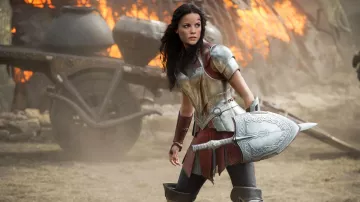 The sword of Sif (Jaimie Alexander) in Thor : the Dark world, The