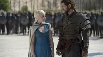 La robe bleue de Daenerys Targaryen (Emilia Clarke) dans Juego de Tronos S04E08