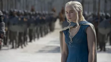 La robe bleue de Daenerys Targaryen (Emilia Clarke) dans Juego de Tronos S04E08