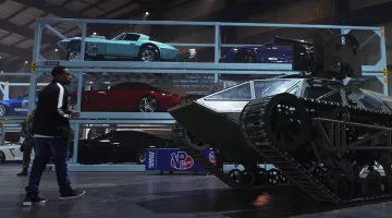 The sneakers chestnut Tej Parker (Ludacris) in Fast and Furious 8