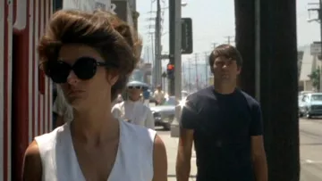 Les lunettes de soleil de Lola (Anouk Aimée) dans Model Shop