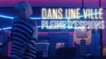 The sweater loose cashmere striped Saint Laurent of Lorraine Broughton (Charlize Theron) Atomic Blonde