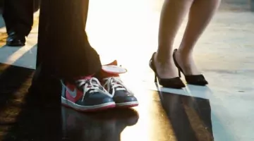 Les sneakers Nike de Charlotte Mearing (Frances McDormand) dans Transformers 3 - La face cachée de la lune