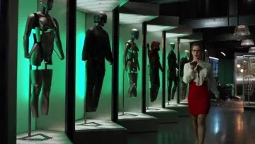 The red dress and white Miu Miu from Felicity (Emily Bett Rickards) in Arrow, S05E21