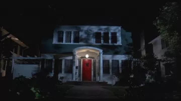La maison de Nancy Thompson (Heather Langenkamp) dans Les griffes de la Nuit