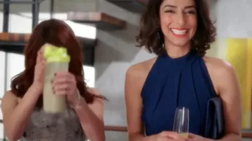 Vestido de Thierry Mugler de Delia (Necar Zadegan) en Girlfriends' Guide To Divorce S0401