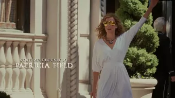 The white dress Halston Heritage, Carrie Bradshaw (Sarah Jessica Parker) in Sex and the city 2
