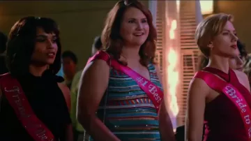 The striped dress of Alice (Jillian Bell) #Worst night rough night
