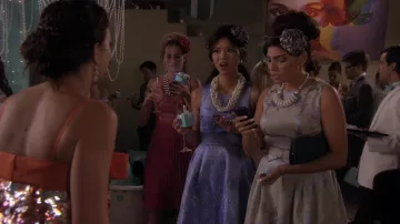 Vestido barroco estampado de Penélope Shafai (Amanda Setton) en Gossip girl S05E08
