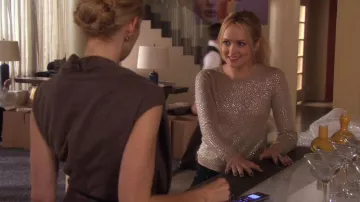 Le pull camel avec brillants de Ivy Dickens (Kaylee Defer) dans Gossip girl S05E08