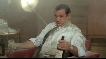 The bottle of Whisky HAIG Lino Ventura in Not we'll get angry not