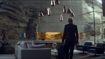 The suspensions coppery David Derksen in Ex Machina