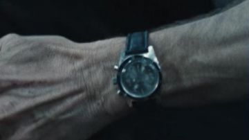 La montre de Martin David (Willem Dafoe) dans Le Chasseur