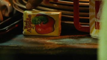The package of cigarettes Red Apple in Planet Terror
