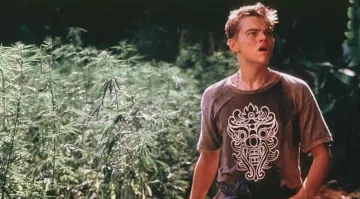 The t-shirt Leonardo DiCaprio in The Beach