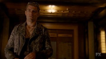 Jacket-Sandro Gabriel (Max Greenfield) in American Horror Story S05E01