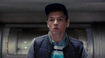 Sergio Tacchini Polo (Taron Egerton) de Gary 'Eggsy' Unwin en Kingsman: Secret Service