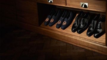 Zapatillas con logo "K" en la tienda Kingsman