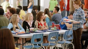 Las latas de plástico Perrier en Mean Girls