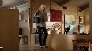 Les ballerines Chloé de Janine 'Smurf' Cody (Ellen Barkin) dans Animal Kingdom