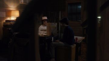 El juego de mesa "Dungeons & Dragons" en Stranger Things S01E01