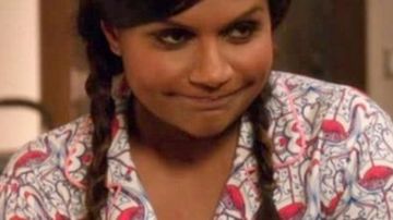 Le pyjama rose imprimé de Mindy porté dans The Mindy Project